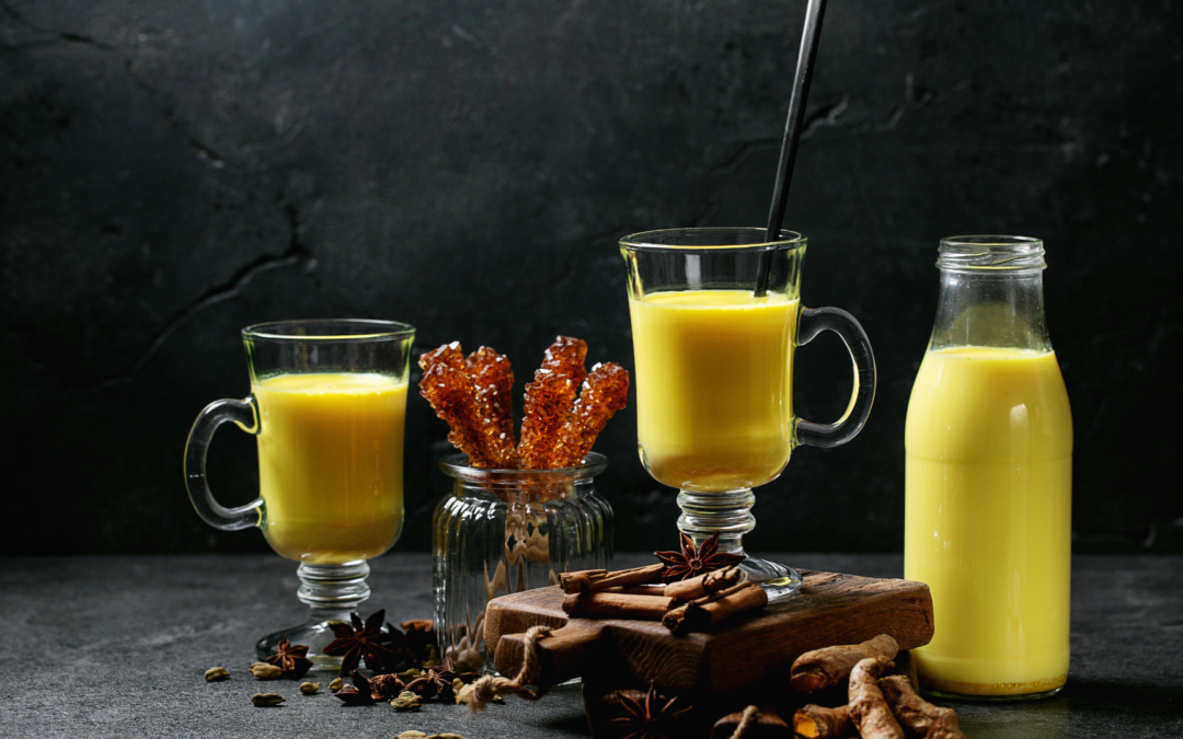 Got Trigger Finger? Try This Amazing Turmeric Paste & Milk Recipe